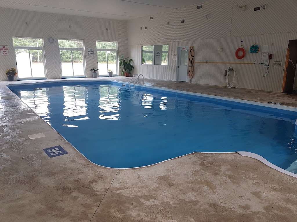 Pine Cliff Resort | 10 Allingham Ln, Combermere, ON K0J 1L0, Canada | Phone: (613) 756-3014