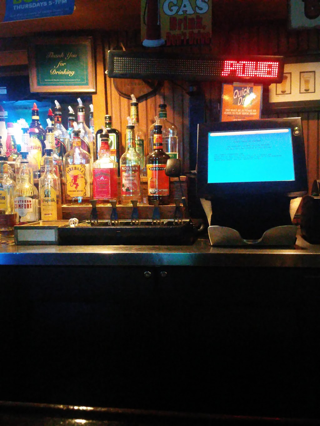 Neighbors Sports Bar & Grill | 659 Cleveland Dr, Cheektowaga, NY 14225, USA | Phone: (716) 832-4091