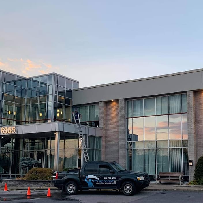 Lavage de Vitres Vitrepronet.ca- Nettotage des fenêtres | 1472 Rue Laure-Conan, Sainte-Julie, QC J3E 1V1, Canada | Phone: (514) 922-1161