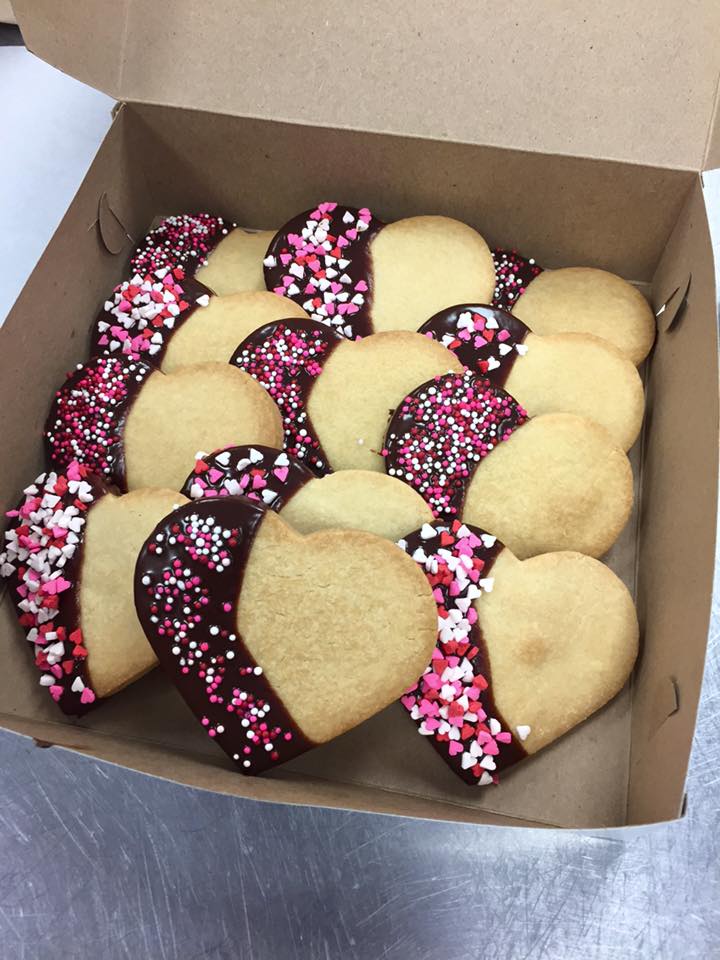 Cest Tout Bakery | 14 Beckwith St S, Smiths Falls, ON K7A 2A8, Canada | Phone: (613) 284-0774