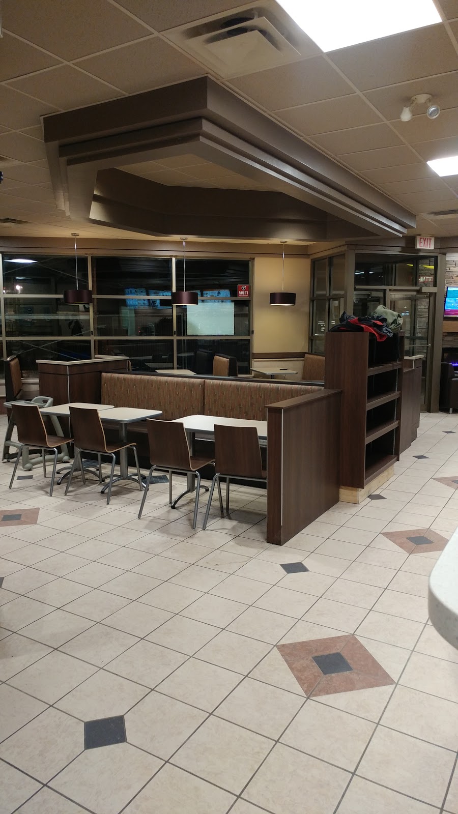 Tim Hortons | 133 St Andrew St E, Fergus, ON N1M 1P9, Canada | Phone: (519) 787-4705