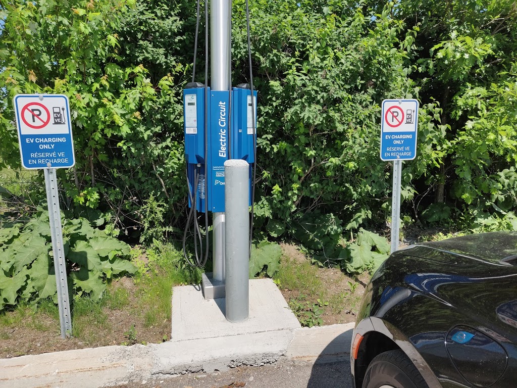 OC Transpo - Fallowfield Park & Ride | 3641 Fallowfield Rd, Nepean, ON K2J 4H2, Canada