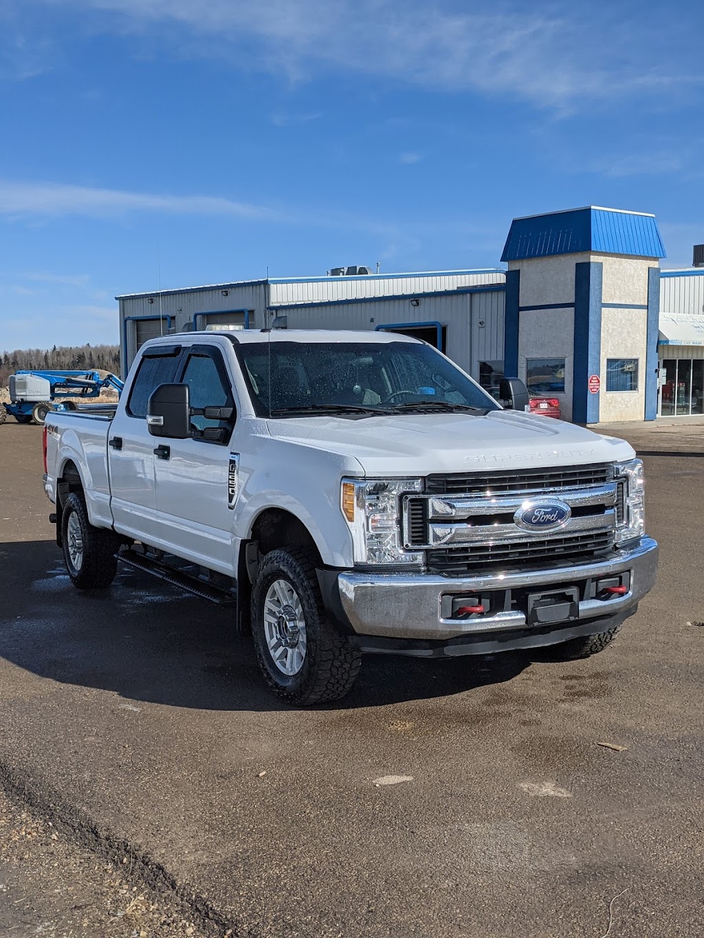 Giant Truck & Car Wash | 4310 52a Ave, Rocky Mountain House, AB T4T 1B2, Canada | Phone: (403) 844-4268