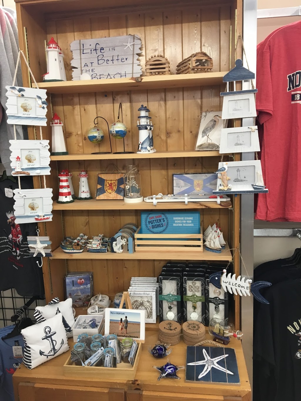 Nova Scotia Visitor Gift Shop | Cumberland Loop, Amherst, NS B4H 3Y5, Canada | Phone: (902) 667-2832