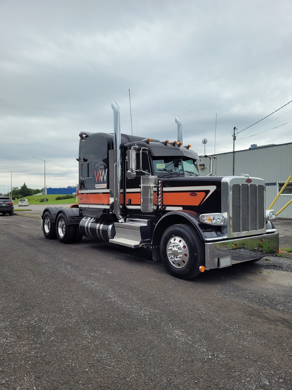 Transport Double W | Instar Express | 69 Rue des Grands Lacs, Saint-Augustin-de-Desmaures, QC G3A 1T5, Canada | Phone: (418) 870-1231