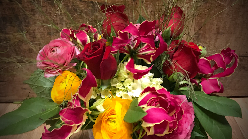 Authentic Floral Design | 11400 Tecumseh Rd E Unit 3, Windsor, ON N8N 1L7, Canada | Phone: (519) 956-8816