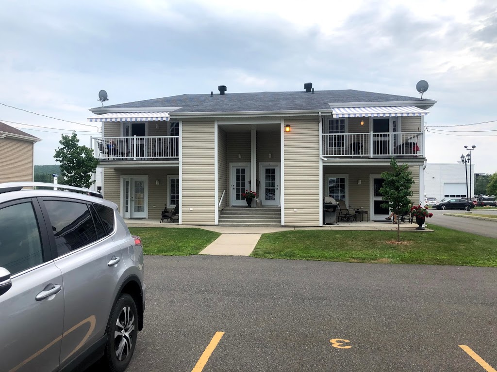 Auvents & Abris DAujourdHui | 41 Rue Grégoire, Bromont, QC J2L 1V7, Canada | Phone: (450) 263-9224