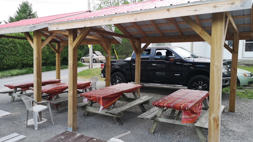 Bud the Spud Maitland | 1282 County Rd 2, Brockville, ON K6V 7E4, Canada | Phone: (613) 348-1588
