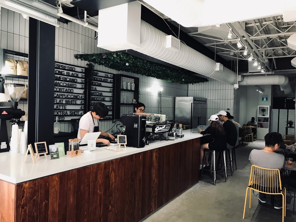 The Social Blend | 130 Eglinton Ave E, Toronto, ON M4P 2X9, Canada | Phone: (416) 484-9919