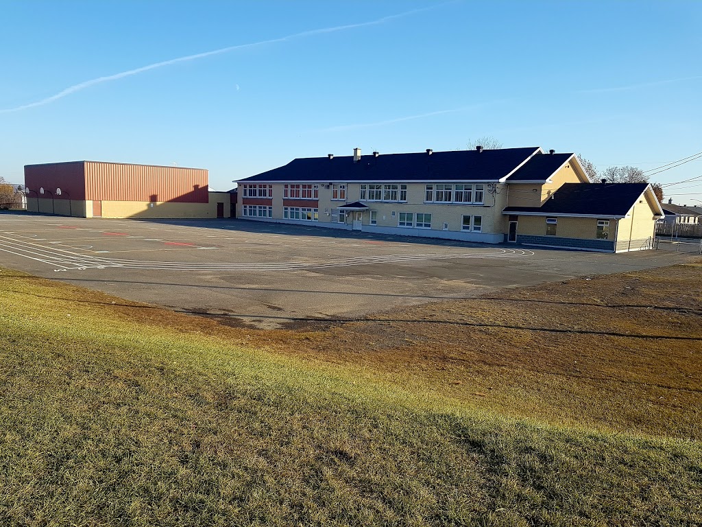 Primary School Les Quatre-Vents | 41 Rue Tanguay, Québec, QC G1E 6A3, Canada | Phone: (418) 821-4883