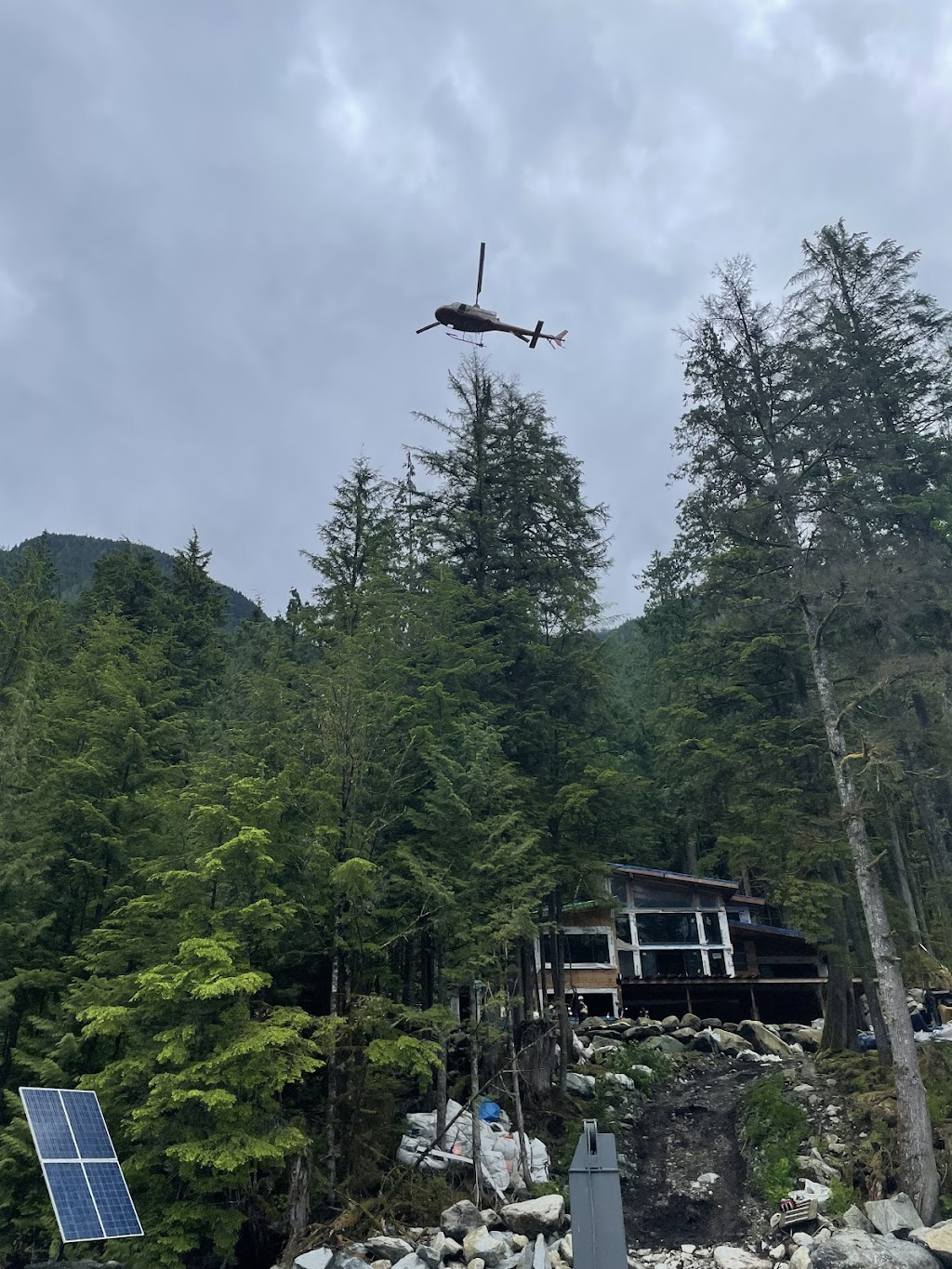Airspan Helicopters Ltd | 4480 Hilltop Rd, Sechelt, BC V7Z 0A8, Canada | Phone: (604) 885-7474