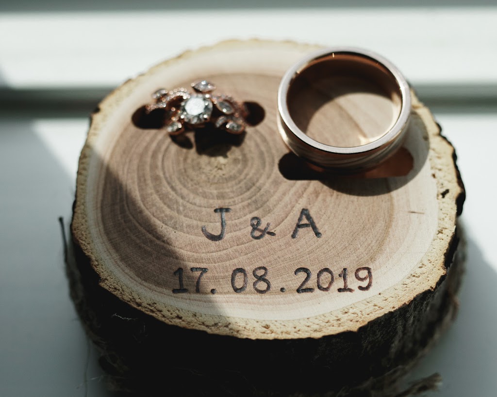 Forever Films Weddings | 4934 214 St, Edmonton, AB T6M 0K6, Canada | Phone: (780) 868-1996