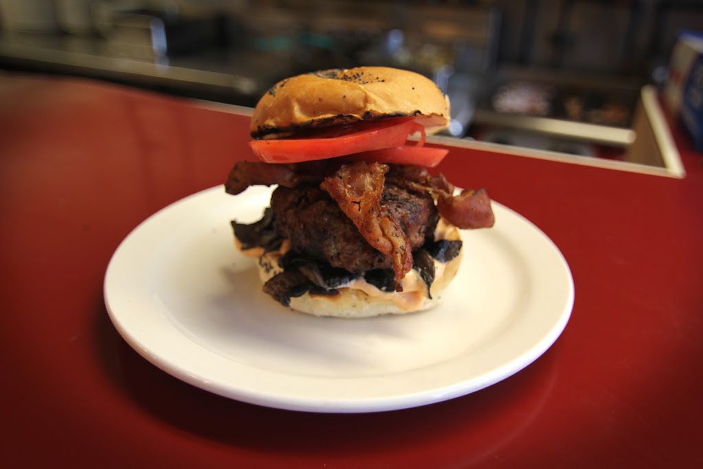 Burger de Ville | 59 Westminster North, Montréal-Ouest, QC H4X 1Y8, Canada | Phone: (514) 564-9902