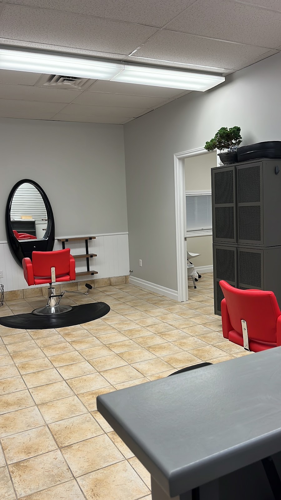 Essence Hair and Esthetics | 371 Goderich St, Port Elgin, ON N0H 2C1, Canada | Phone: (519) 389-2889
