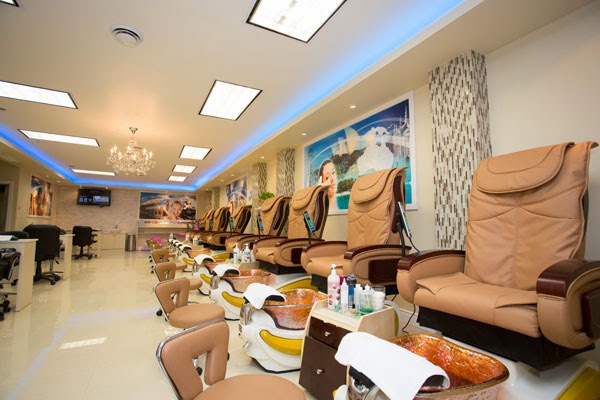 Beauty World Nails & Spa | 1379 Dundas St, London, ON N5W 3B7, Canada | Phone: (519) 455-1888