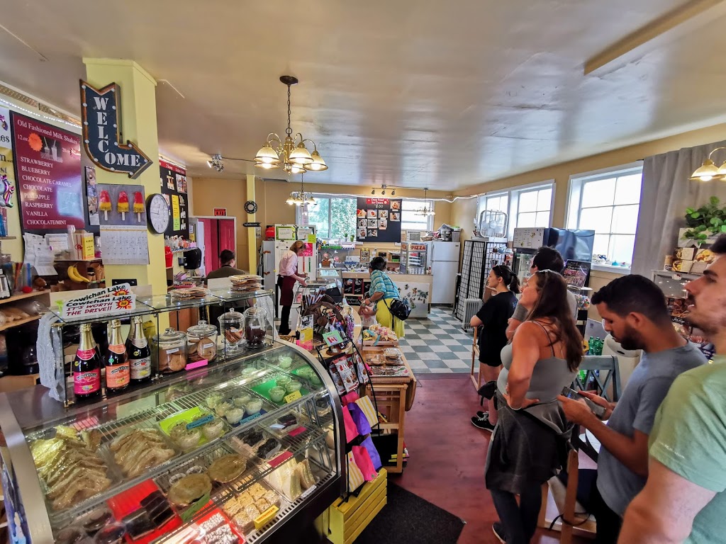 Deep Fried Ice Cream | 122B S Shore Rd, Lake Cowichan, BC V0R 2G0, Canada | Phone: (250) 710-6923