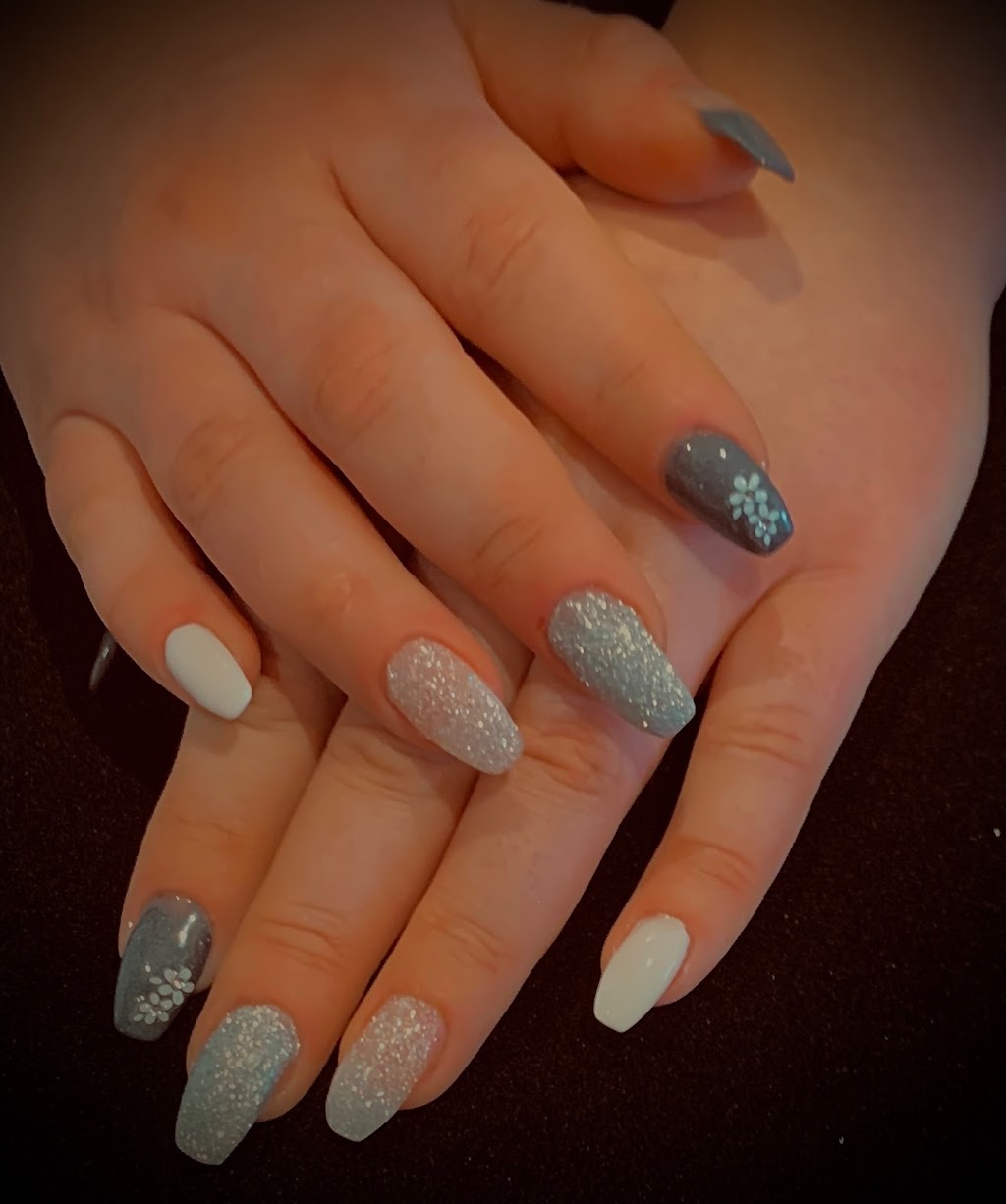 Sophie Tremblay Technicienne En Pose D’Ongles | 760 Bd Sir-Wilfrid-Laurier, Mont-Saint-Hilaire, QC J3H 4X6, Canada | Phone: (514) 622-7066