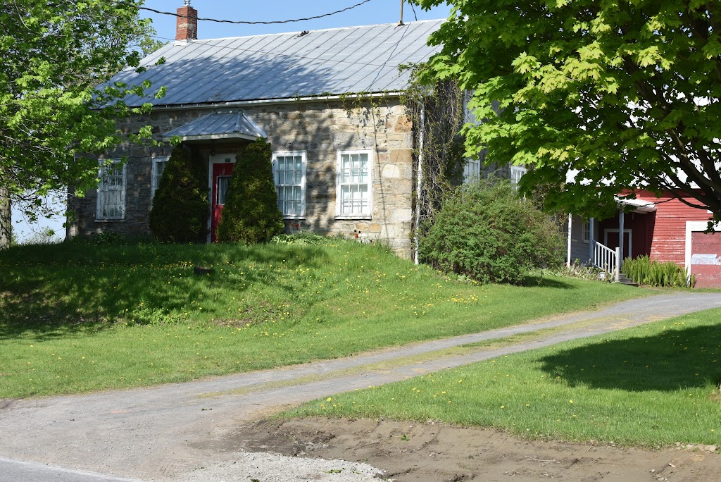 Verger aux hirondelles | 215 QC-221, Le Haut-Richelieu, QC J0J 1J0, Canada | Phone: (514) 917-2720