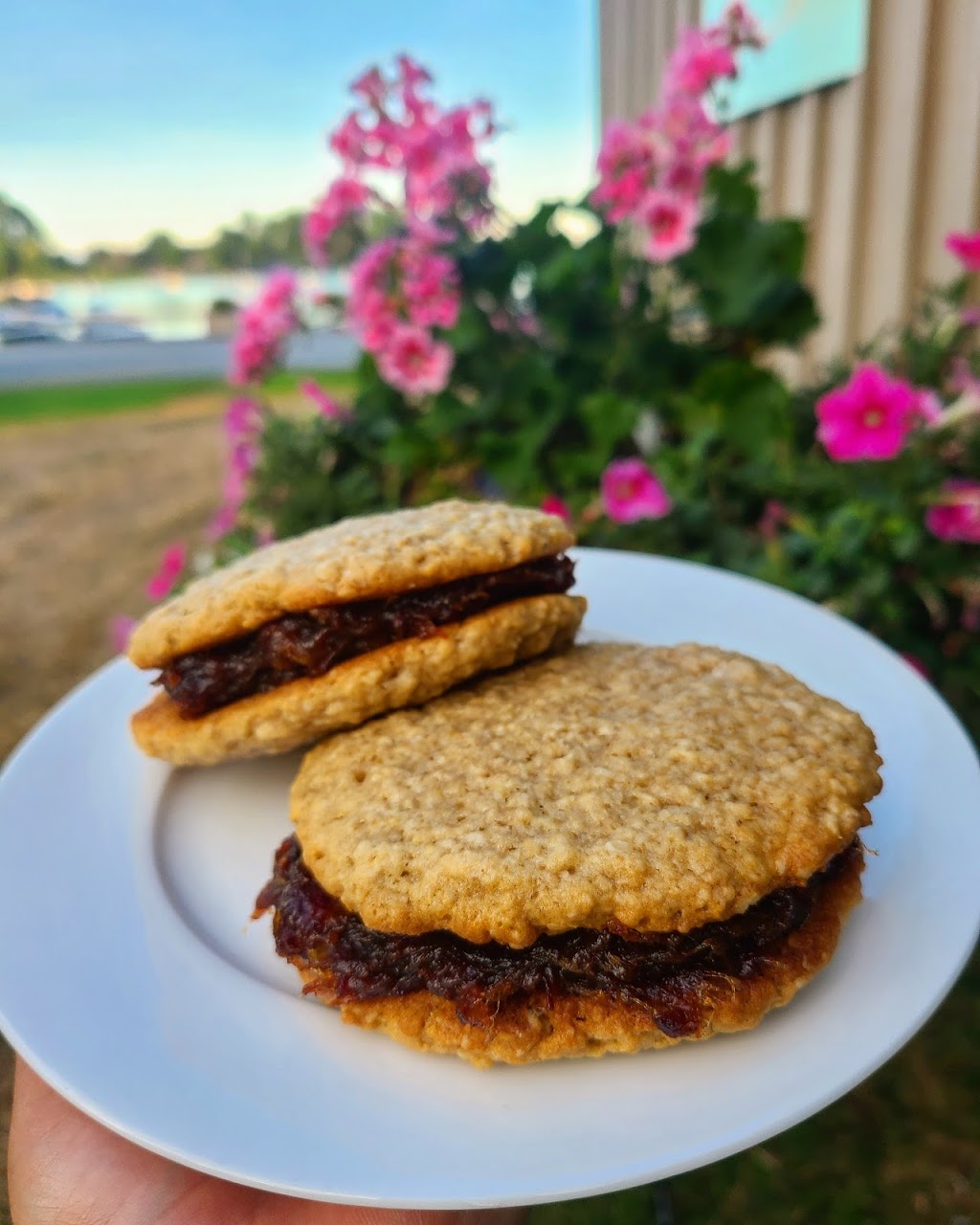 Shoreline Bakery | 97 Carter Rd, Carrying Place, ON K0K 1L0, Canada | Phone: (647) 389-4561