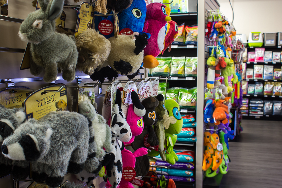 Global Pet Foods | 1700 King Rd, King City, ON L7B 0N1, Canada | Phone: (905) 833-7387