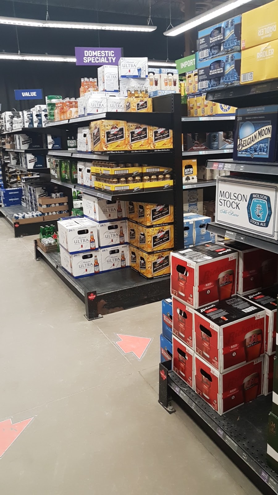 Beer Store | 15820 Bayview Ave, Aurora, ON L4G 3G8, Canada | Phone: (905) 727-7443