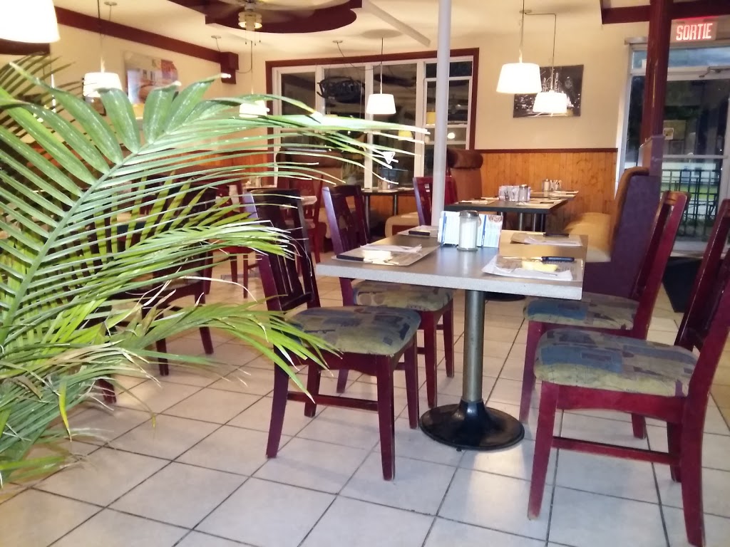 Pizza Greco | 28 Rang de lAnnonciation, Oka, QC J0N 1E0, Canada | Phone: (450) 479-6908