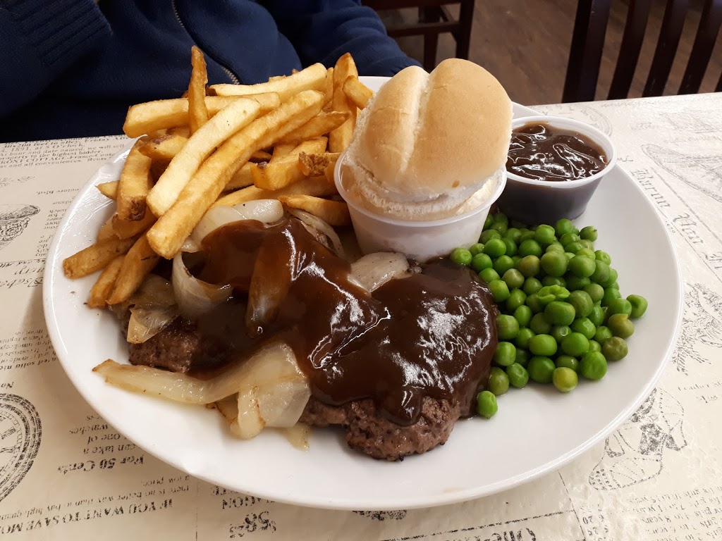 The Crossroads Family Restaurant | 48 Ottawa St W, Havelock, ON K0L 1Z0, Canada | Phone: (705) 778-7100