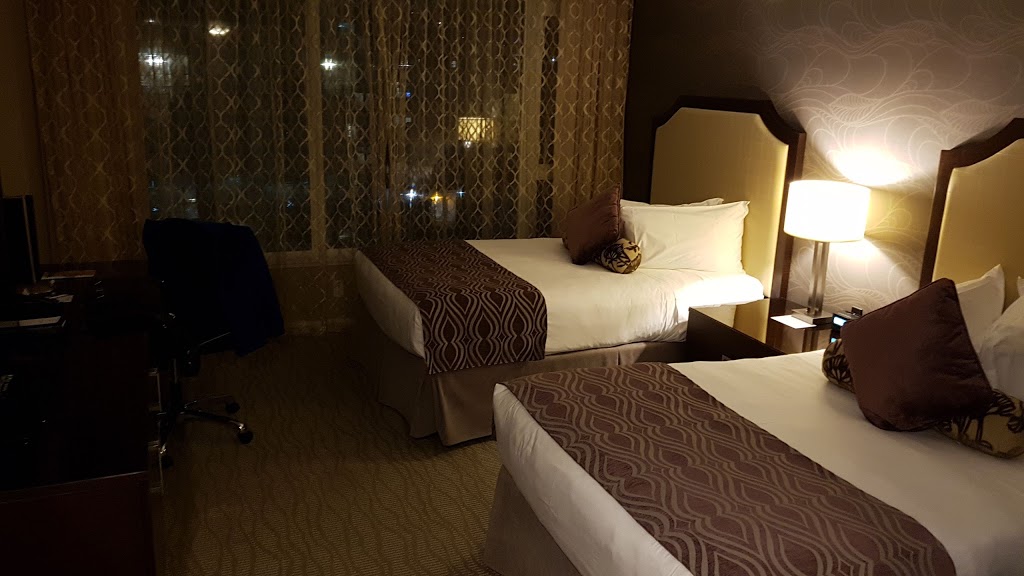 Pinnacle Hotel at the Pier | 138 Victory Ship Way, North Vancouver, BC V7L 0A7, Canada | Phone: (604) 986-7437