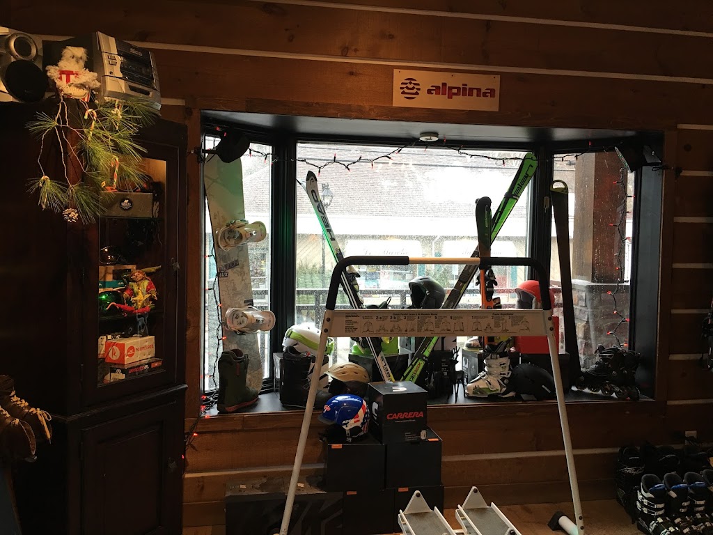 RecycSki | 1986 Chem. du Village, Mont-Tremblant, QC J8E 1K4, Canada | Phone: (819) 808-9133
