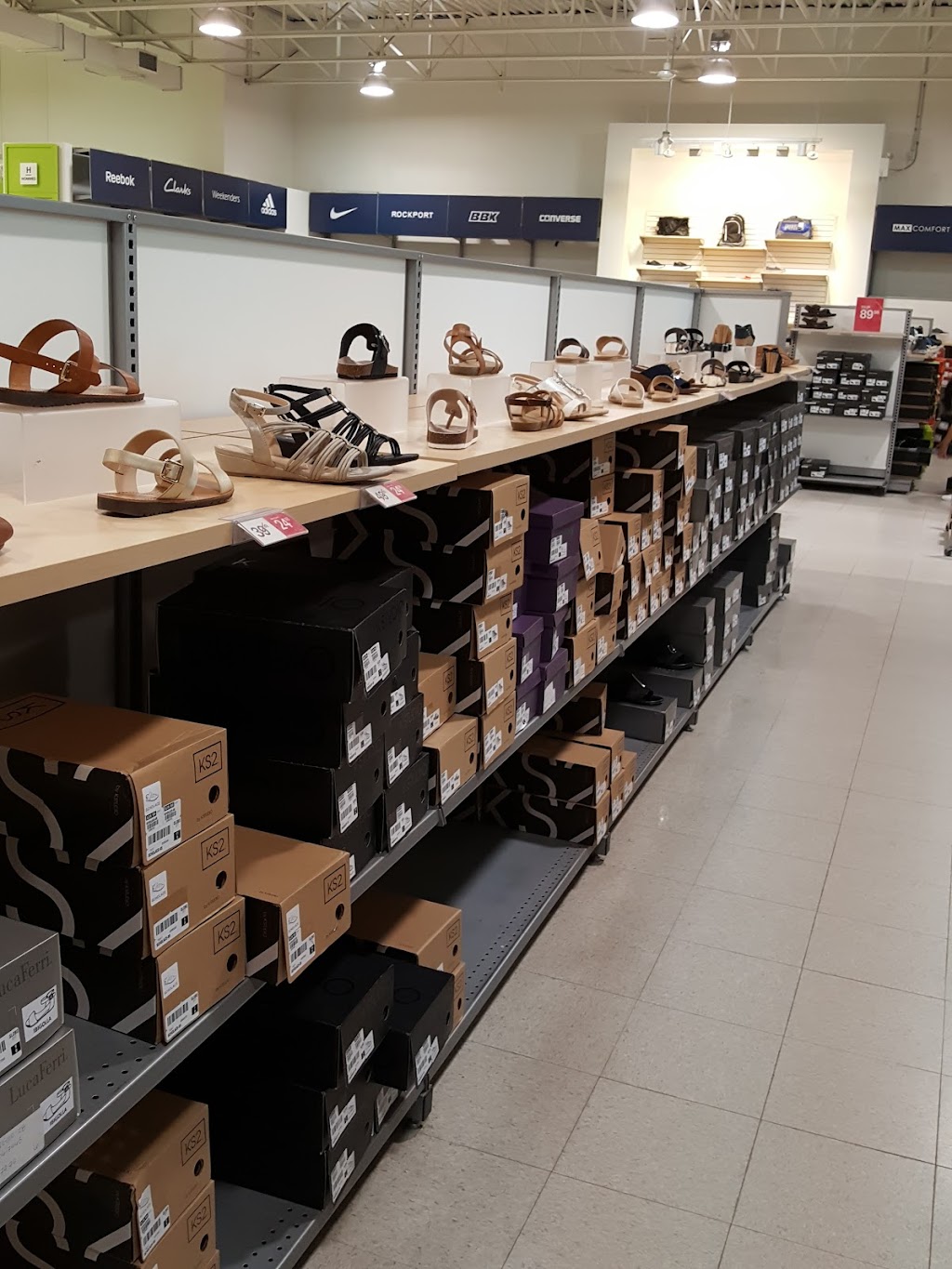 Globo Chaussures | 401 Boul Labelle A-19, Rosemère, QC J7A 3T2, Canada | Phone: (450) 437-3804