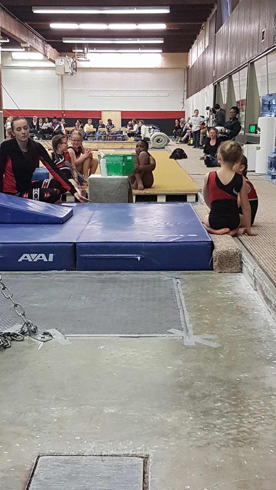 Hillcrest Sports Centre | 1599 Main St N, Moose Jaw, SK S6J 1L5, Canada | Phone: (306) 693-1921