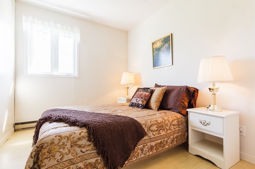 La maison du lac au Castor | 2066 QC-216, Buckland, QC G0R 4A0, Canada | Phone: (581) 983-1195