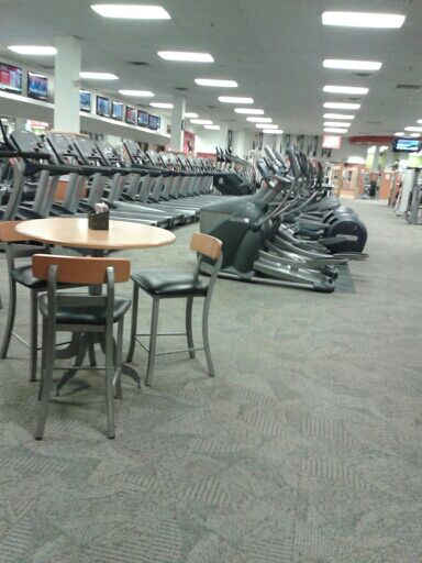 GoodLife Fitness Bowmanville Mall | 243 King St E, Bowmanville, ON L1C 3X1, Canada | Phone: (905) 623-9977