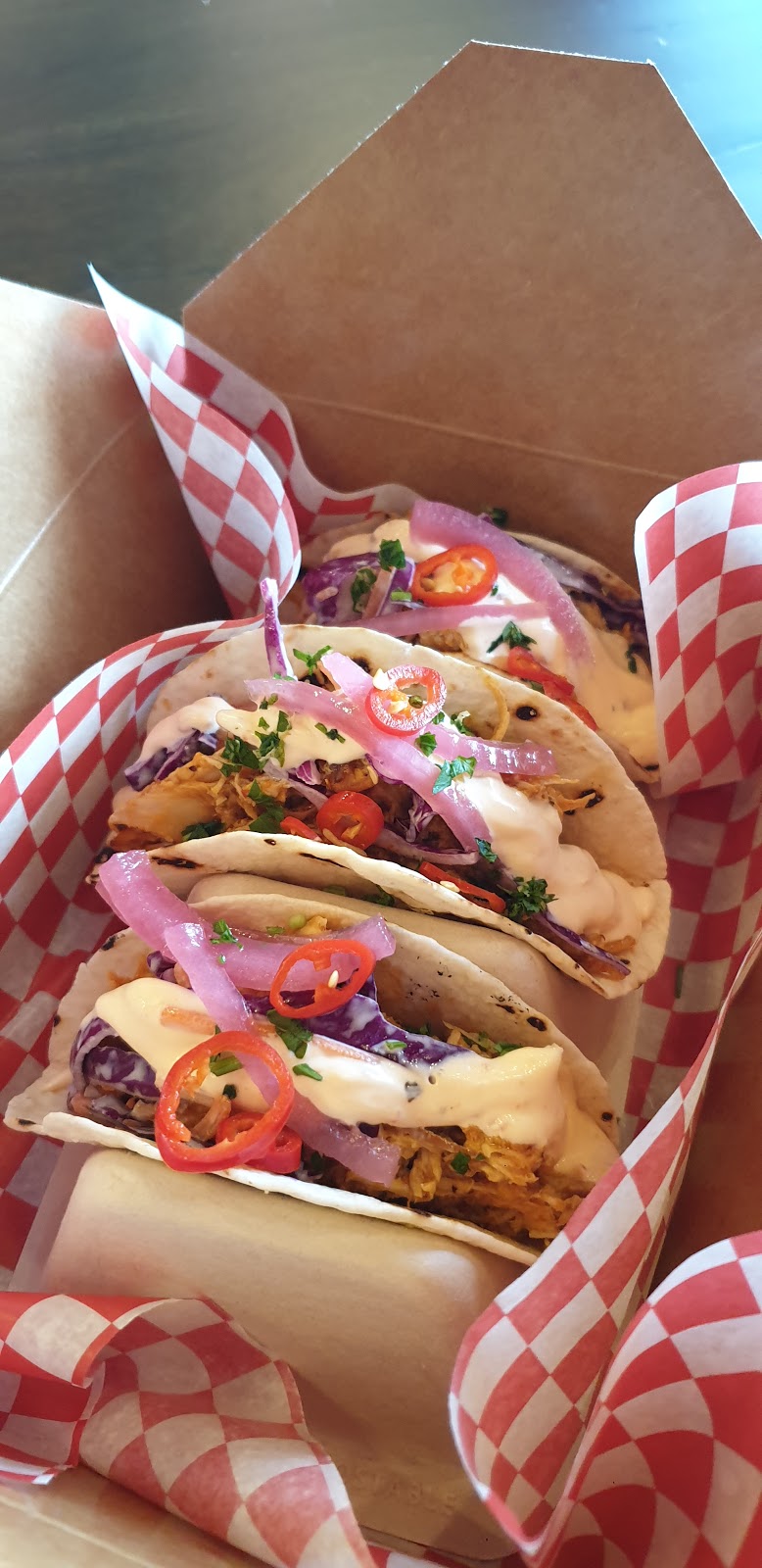 Hangry Chicken | 3450 Dundas St Unit B6, Burlington, ON L7M 4B8, Canada | Phone: (905) 336-1818