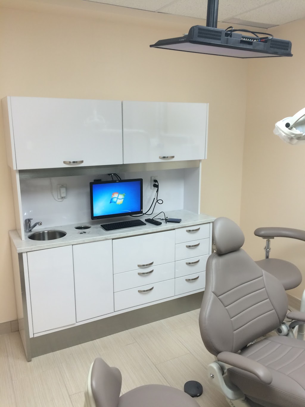 U Smile Dentistry | 328 Broadway Ave #3, Orangeville, ON L9W 4L7, Canada | Phone: (519) 307-6300