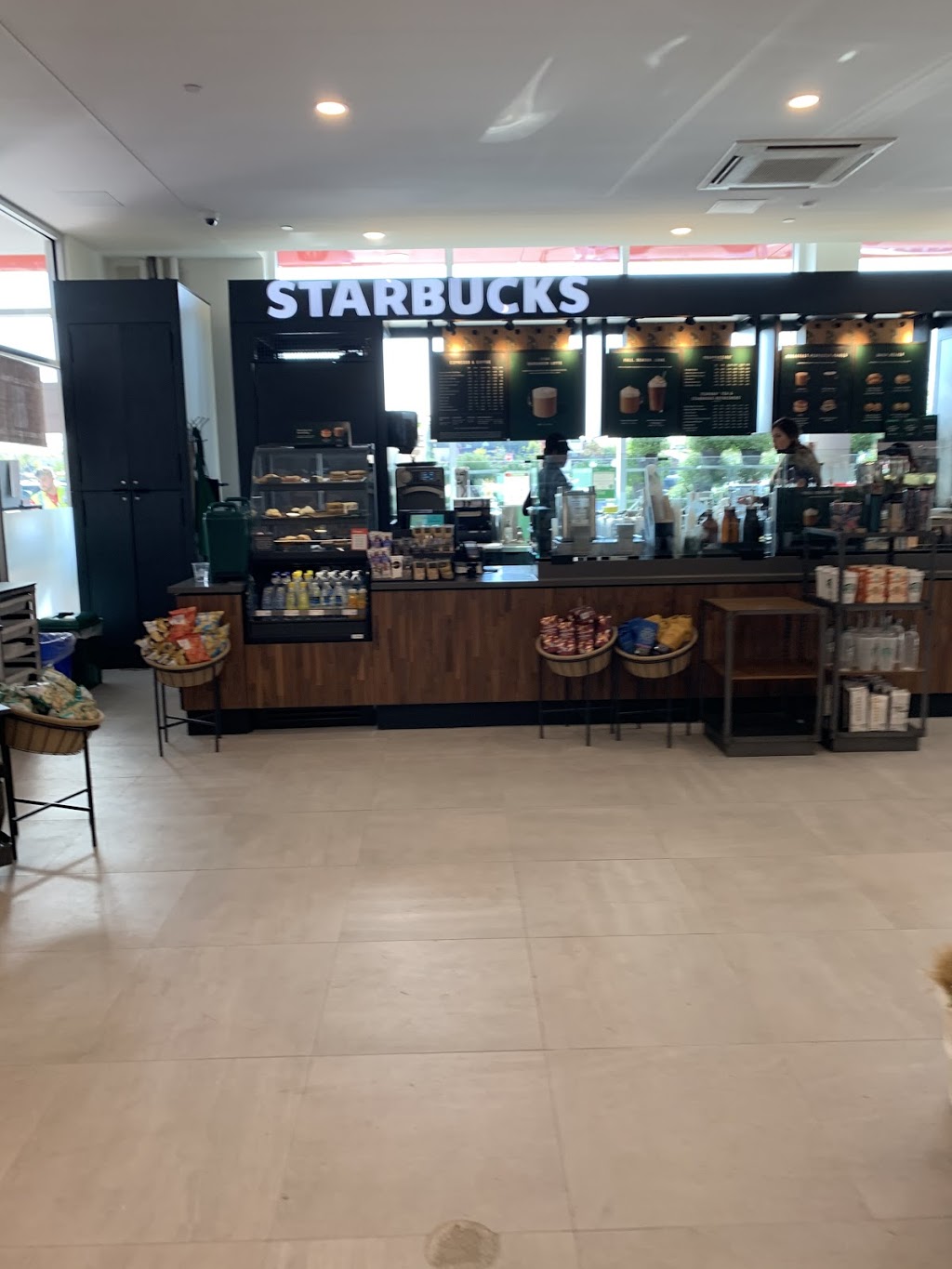 Starbucks | 18307 Yonge St, East Gwillimbury, ON L9N 0A2, Canada | Phone: (905) 967-0958
