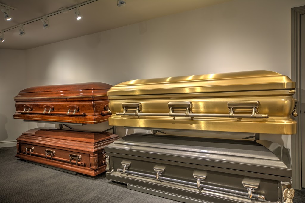 Charron et Lamoureux Complexe funéraire 1295 Rue Sherbrooke, Magog