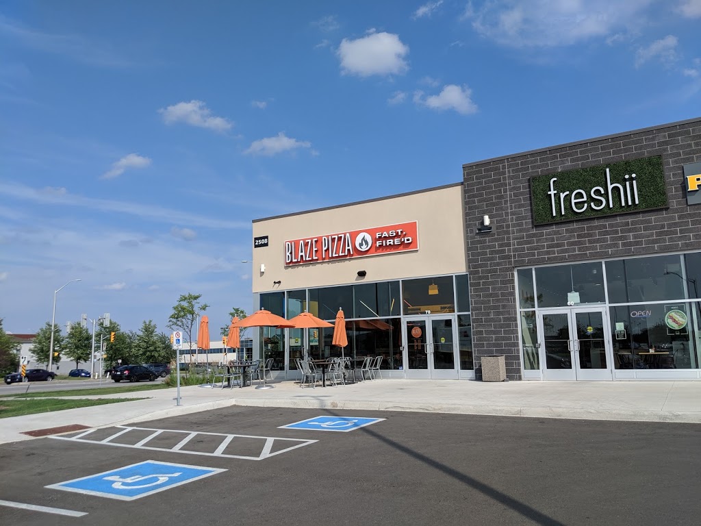 Blaze Pizza | 2508 Winston Park Dr, Oakville, ON L6H 7E5, Canada | Phone: (905) 367-5284