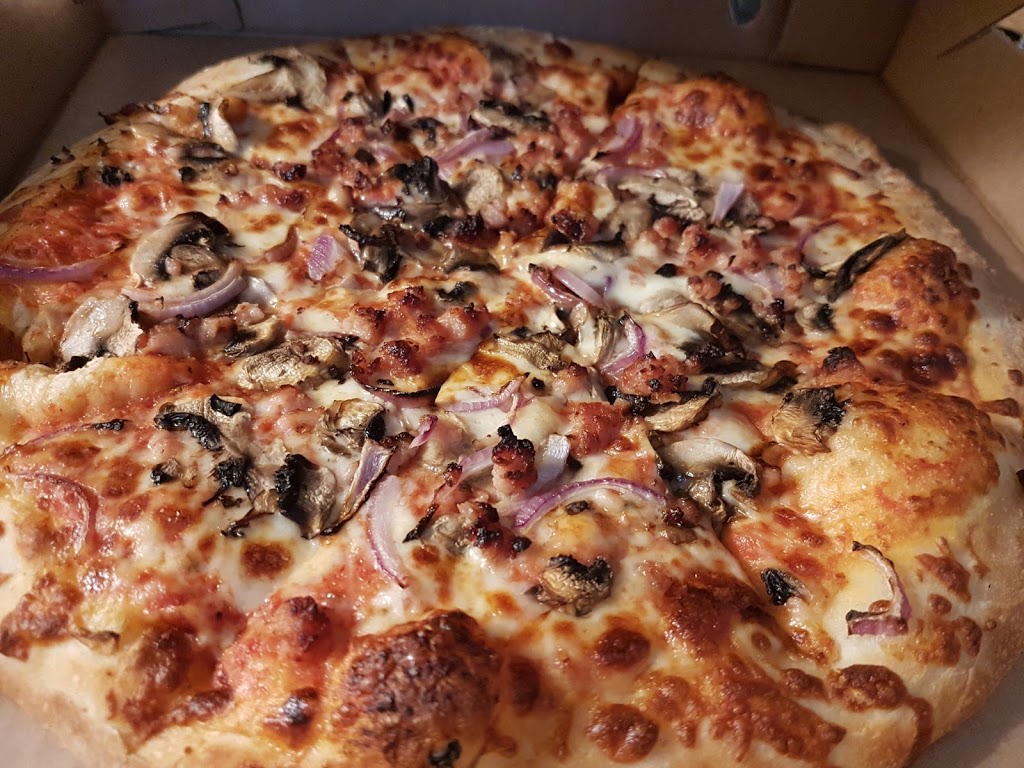 Paezanos Pizza | 420 Leacock Dr, Barrie, ON L4N 5G5, Canada | Phone: (705) 722-1717