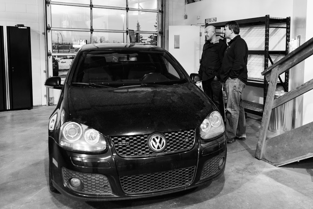 Honor Auto | 11450 29th Street SE, Bays #7 & #8, Calgary, AB T2Z 3V5, Canada | Phone: (587) 620-1808