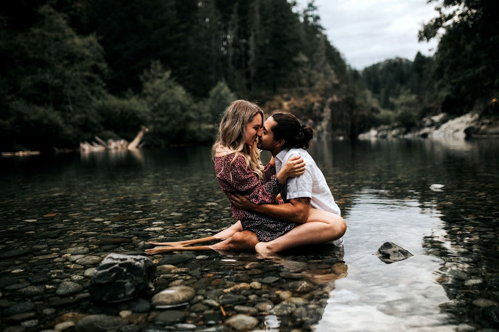 Wild Oak Collective | 6537 Wallace Dr, Brentwood Bay, BC V8M 1J8, Canada | Phone: (306) 261-4930