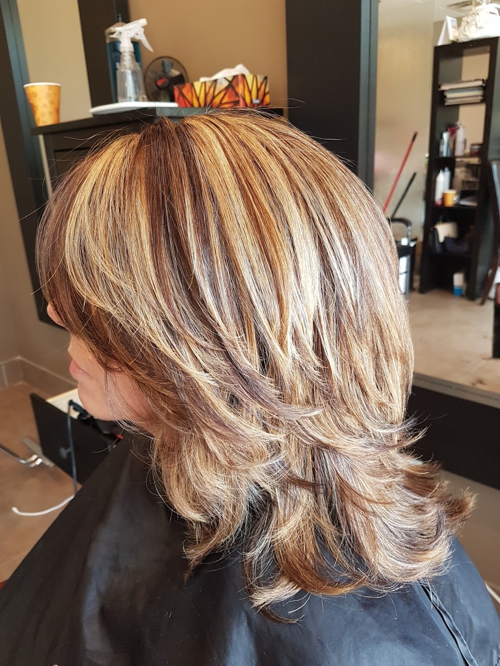 Unique Hair Design | 330 McClellan Way, Aurora, ON L4G 6X8, Canada | Phone: (905) 727-8373