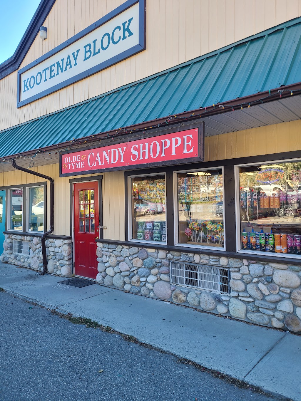 Olde Tyme Candy Shoppe Radium | 7527 Main St W #5, Radium Hot Springs, BC V0A 1M0, Canada | Phone: (250) 347-6878