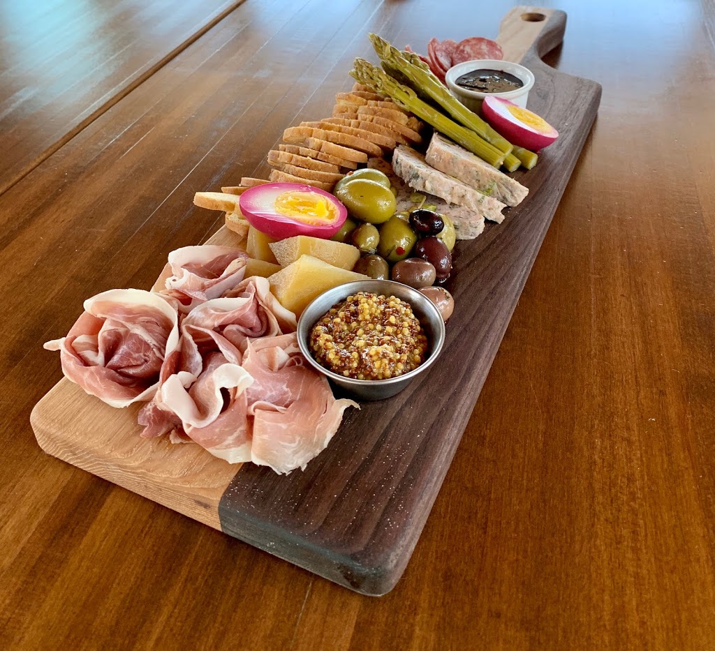 North 42 Degrees Estate Winery & Bistro 42 | 130 Essex County Rd 50, Harrow, ON N0R 1G0, Canada | Phone: (519) 738-6111