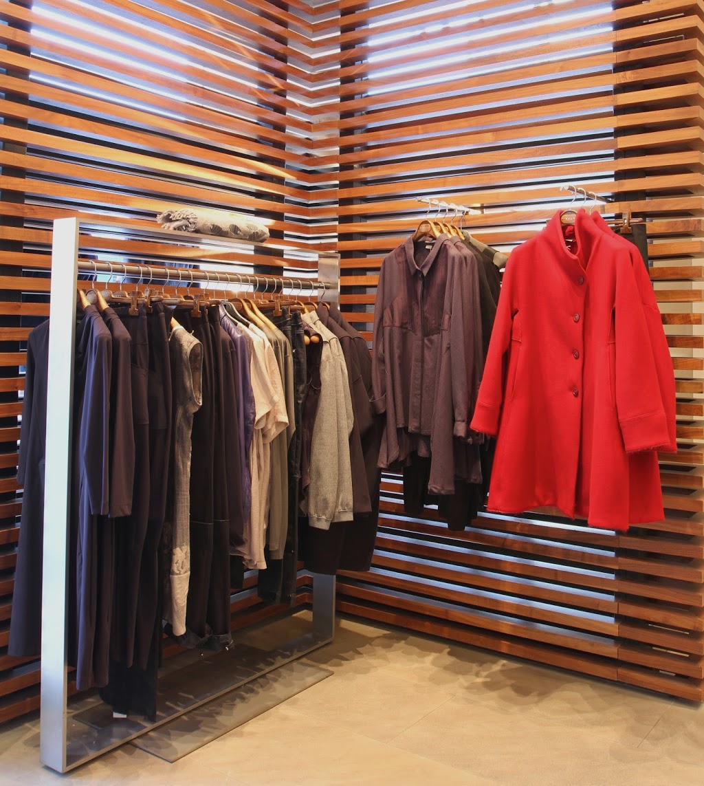 Nicolas Toronto | 153 Cumberland, Toronto, ON M5S 1N5, Canada | Phone: (416) 966-2064