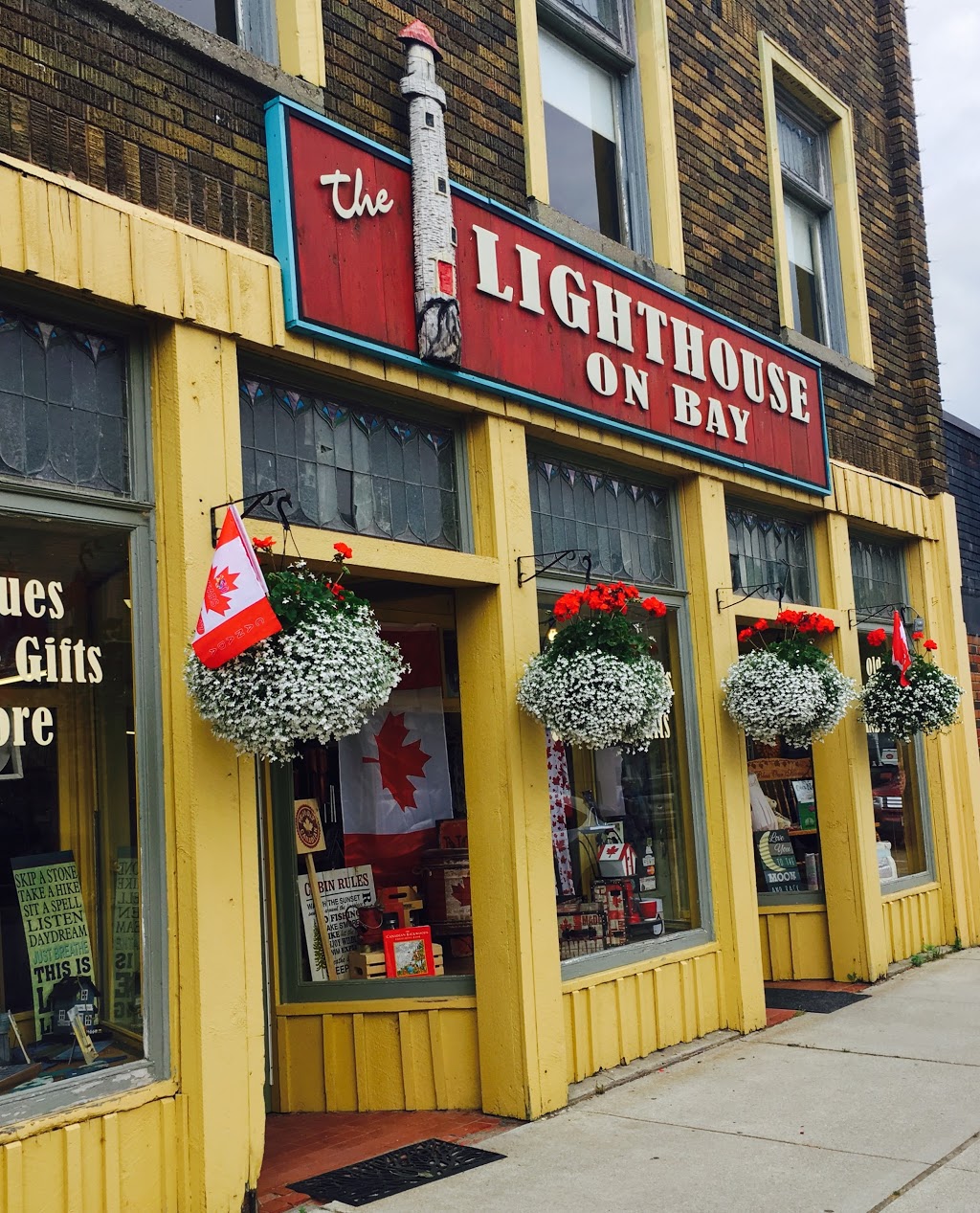 Lighthouse On Bay | 1017 Bay St, Port Rowan, ON N0E 1M0, Canada | Phone: (519) 586-2586