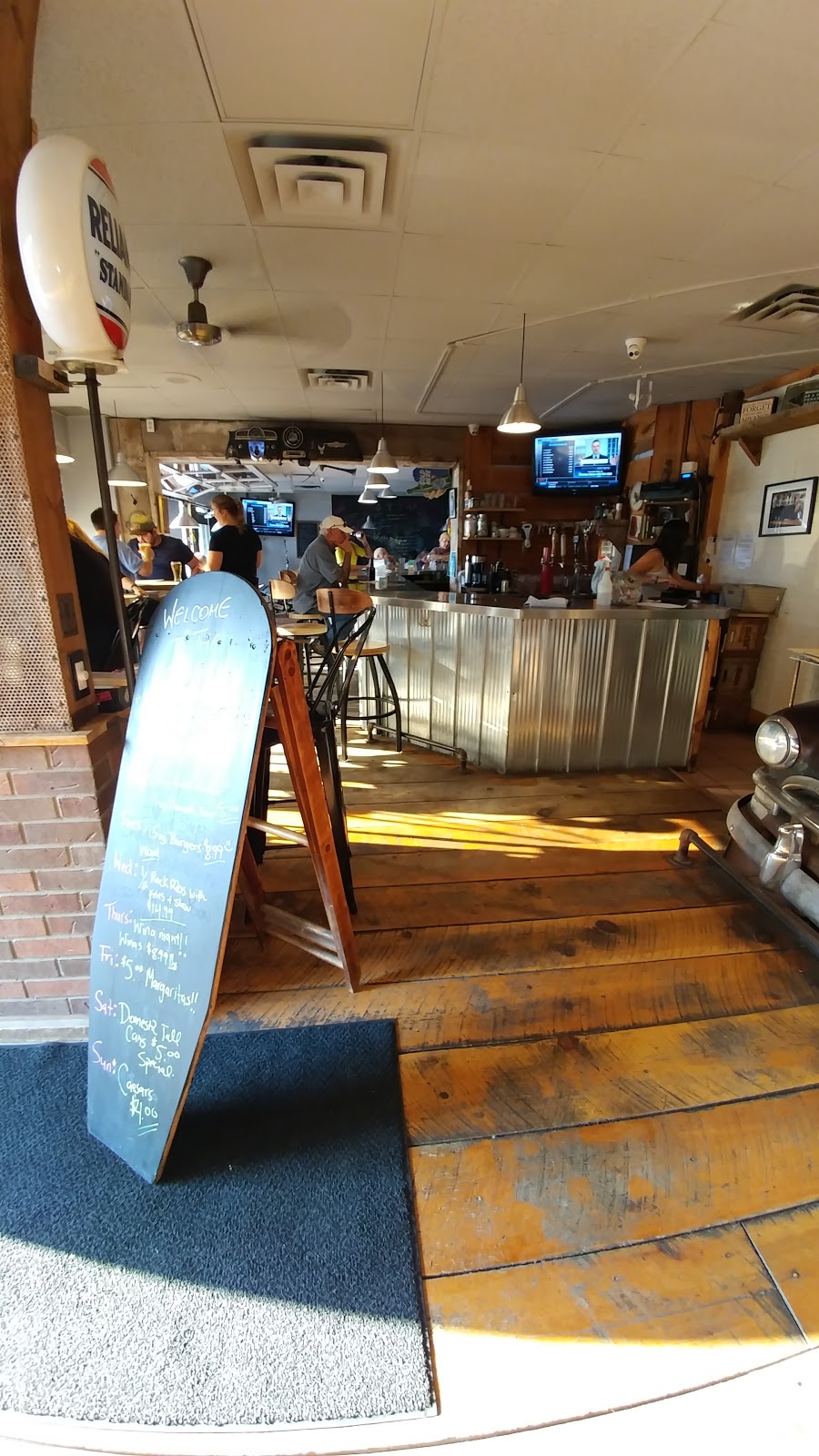 The Coop Public House and Foodiary | 265 King St N, Alliston, ON L9R 1N7, Canada | Phone: (705) 435-1700