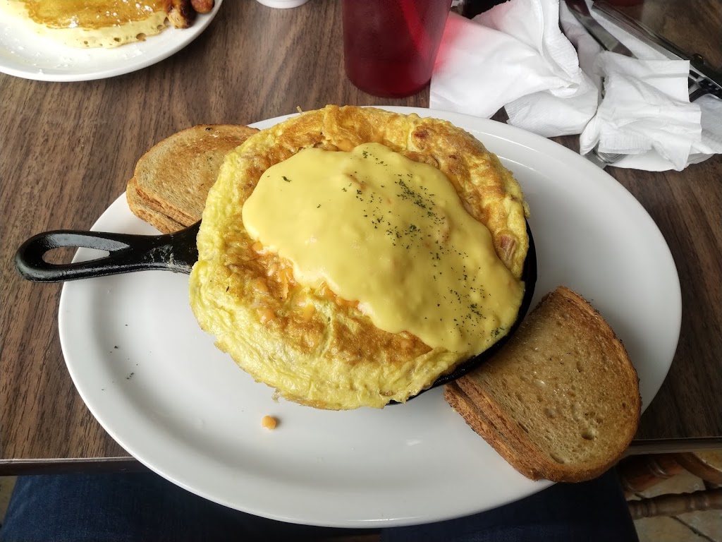 Sammys Family Restaurant | 2 Cameron Dr, Ancaster, ON L9G 2L3, Canada | Phone: (905) 648-6756