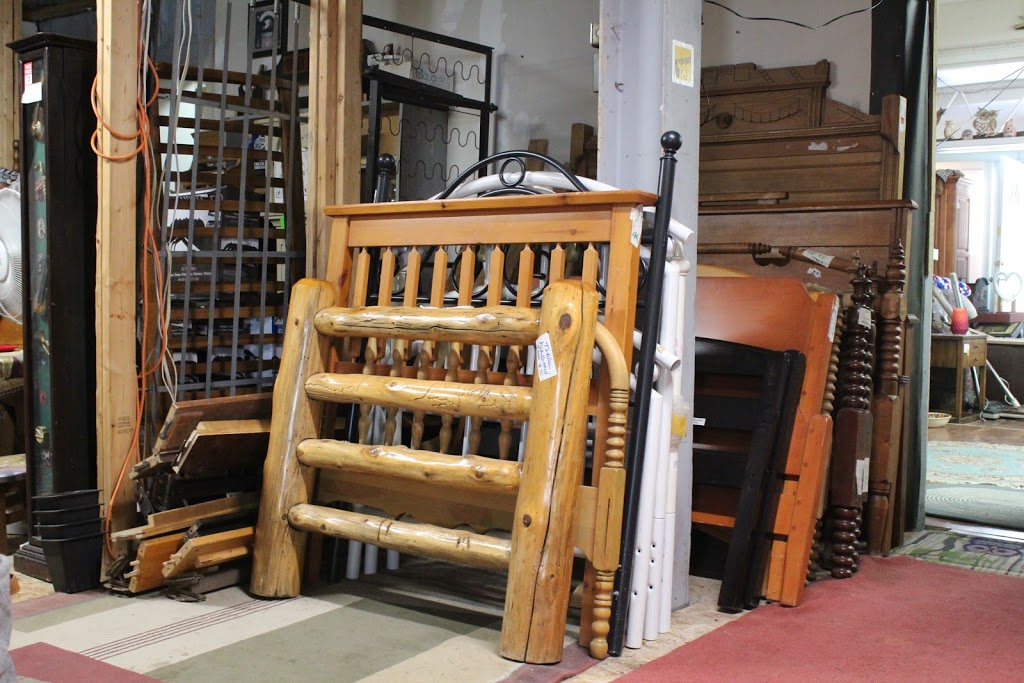 The Wise Stop | 662 Montreal St, Kingston, ON K7K 3J4, Canada | Phone: (613) 893-0104