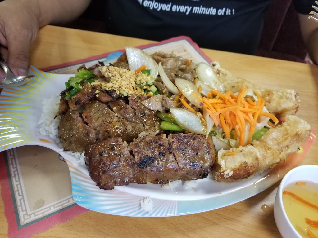 Little Saigon Restaurant | Rochdale Blvd, Regina, SK S4X 4K3, Canada | Phone: (306) 949-2255